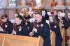 Orkiestra gra w kościele